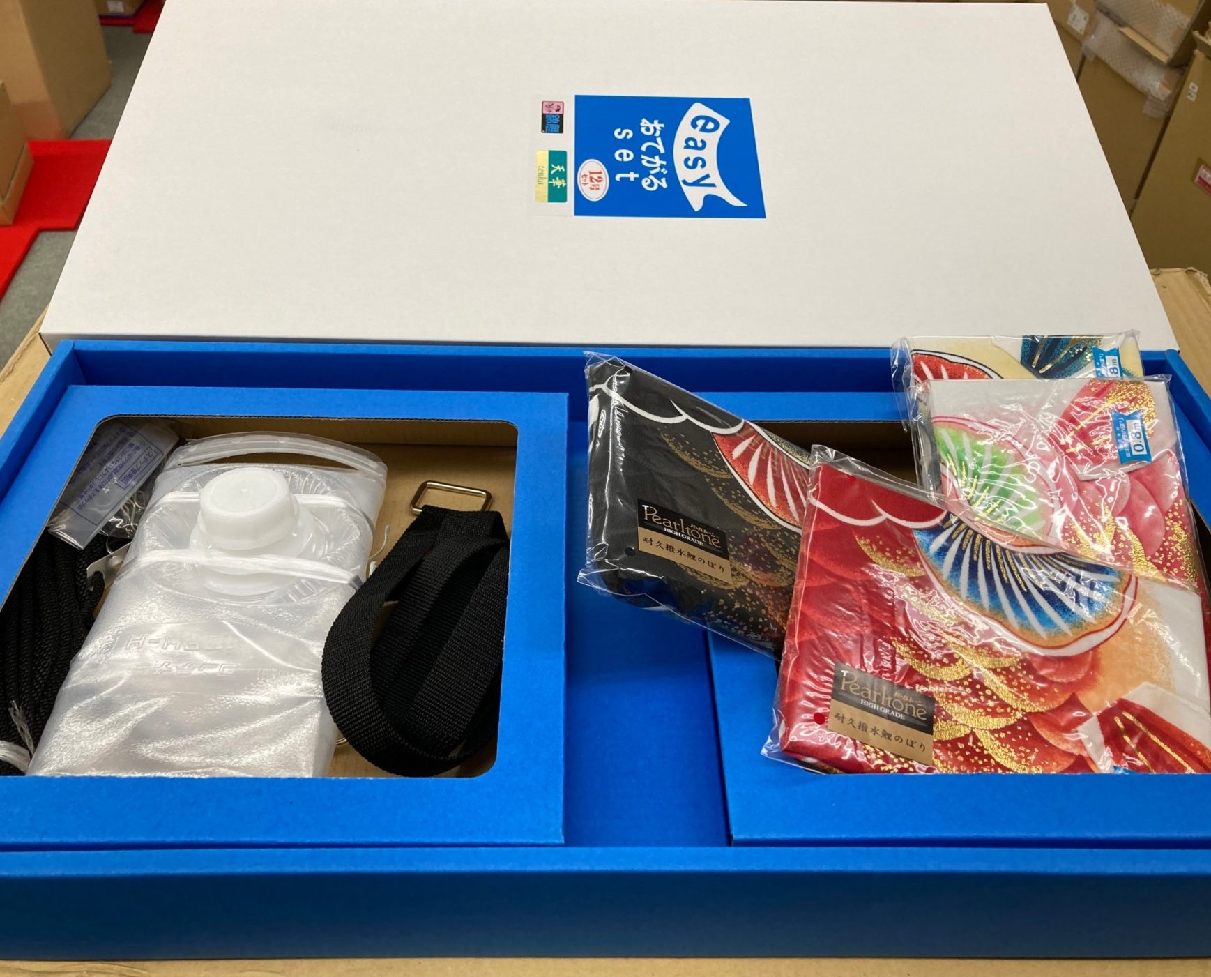 いせ辰　鯉のぼりセット 赤・青・黒 化粧箱入り いせ辰 鯉のぼりセット 赤・青・黒 化粧箱入り いせ辰 鯉のぼりセット