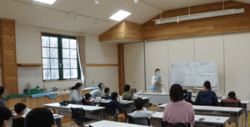 磐田市新造形創造館にてSTEMキッズを育むイベントの一環としてモンテッソーリ教具を親子で制作するイベントを開催します。体積について実際に手を動かしながら学び、理論と結びつけることで知識の幅や応用力をグッと広めます!